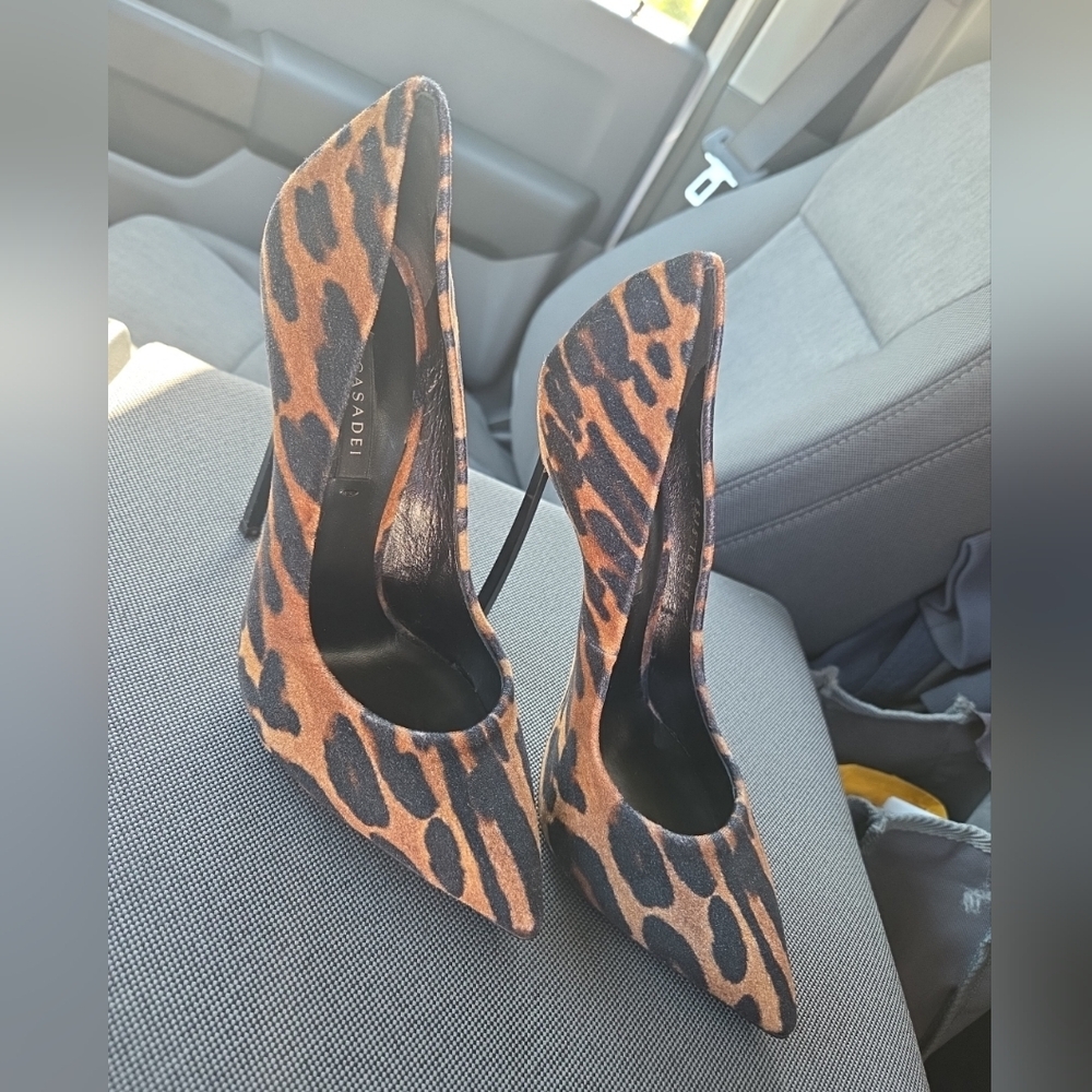 Casadei Malesia Blade pump Leopard Print Sz 38 Made In Italy. New Without Box
